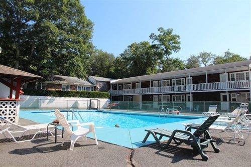 La Plaza Del Sol Motel Mashpee Kültér fotó